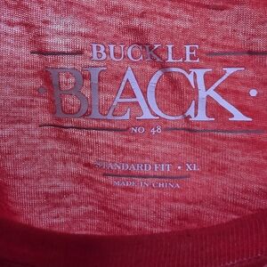 Buckle Black Red Short Sleeve Tee